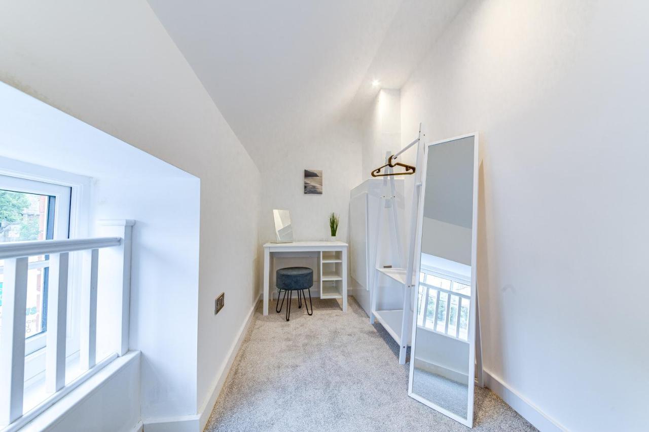 Apartamento Stylish & Contemporary 2-Bed Townhouse - Parking - Wi-Fi - Netflix Worksop Exterior foto