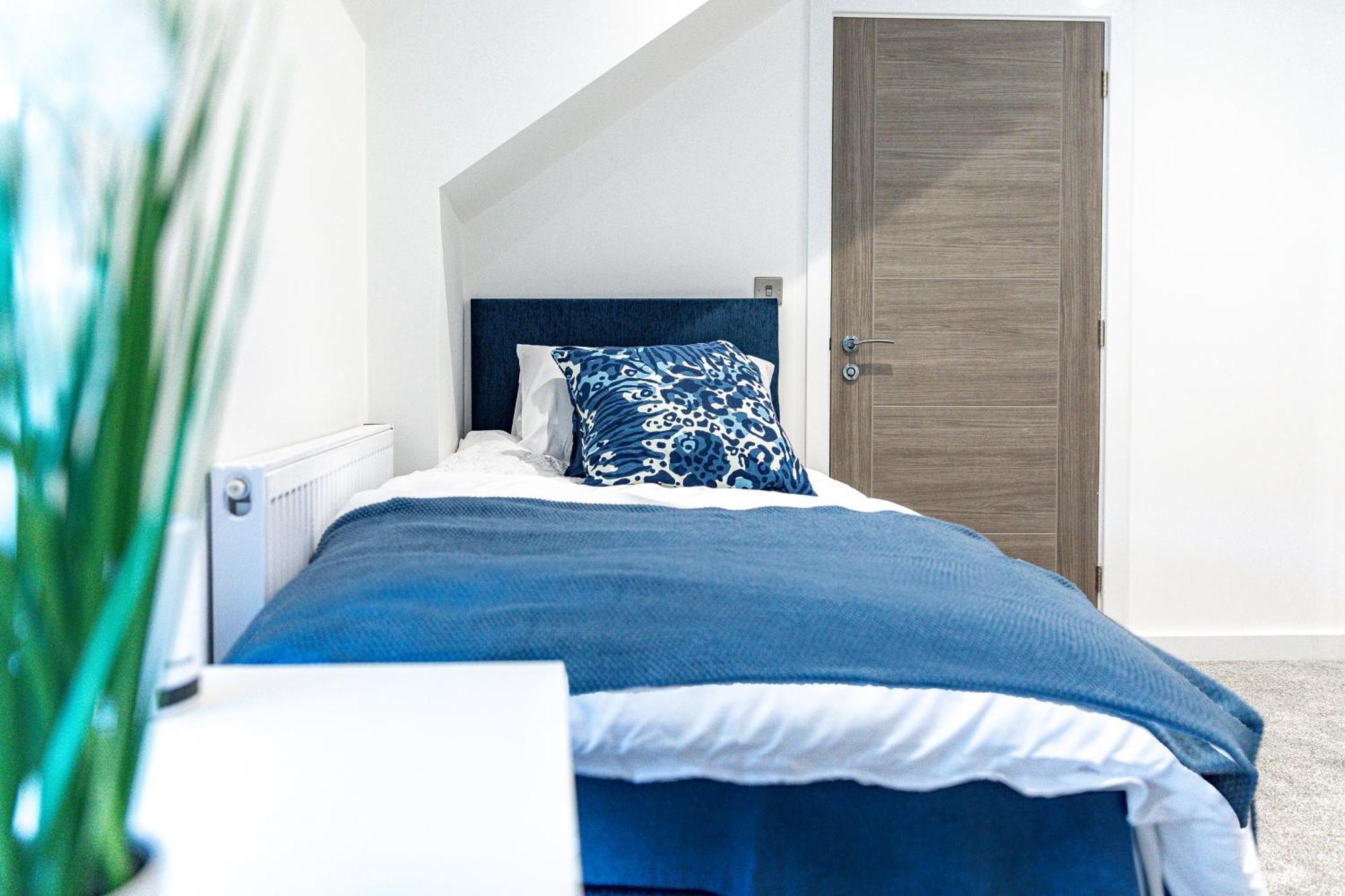 Apartamento Stylish & Contemporary 2-Bed Townhouse - Parking - Wi-Fi - Netflix Worksop Exterior foto