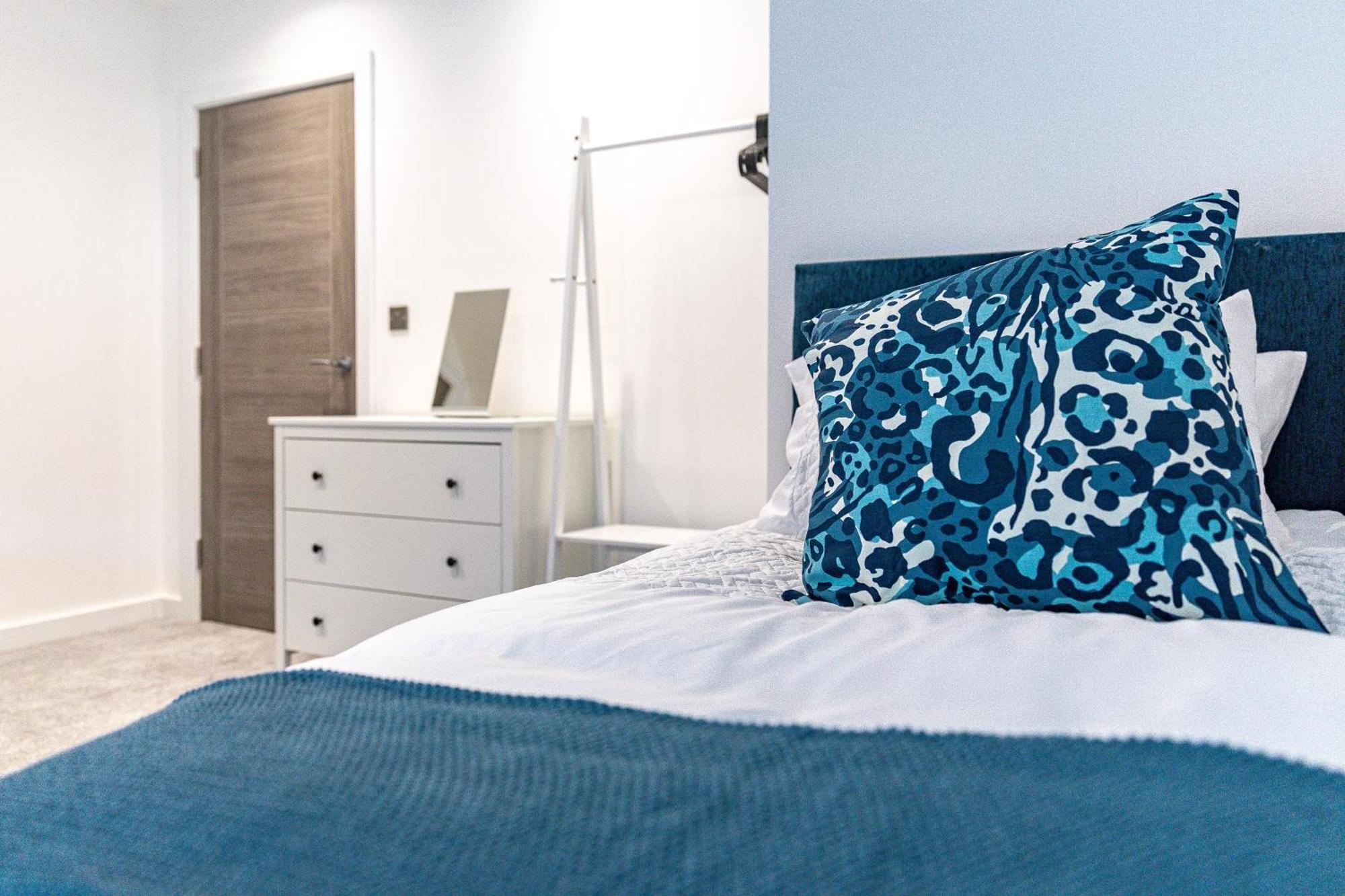 Apartamento Stylish & Contemporary 2-Bed Townhouse - Parking - Wi-Fi - Netflix Worksop Exterior foto